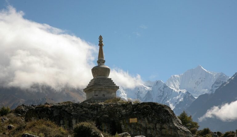 langtang-valley-kyanjin-gompa-min